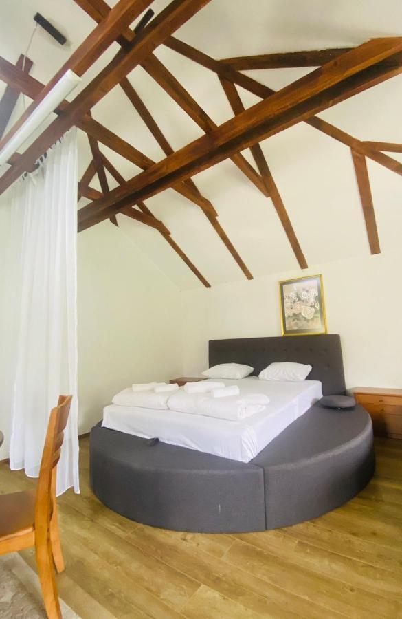 6 New River View Apartments Bihac Bagian luar foto