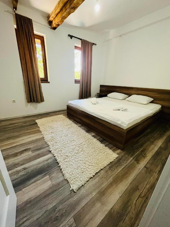 6 New River View Apartments Bihac Bagian luar foto