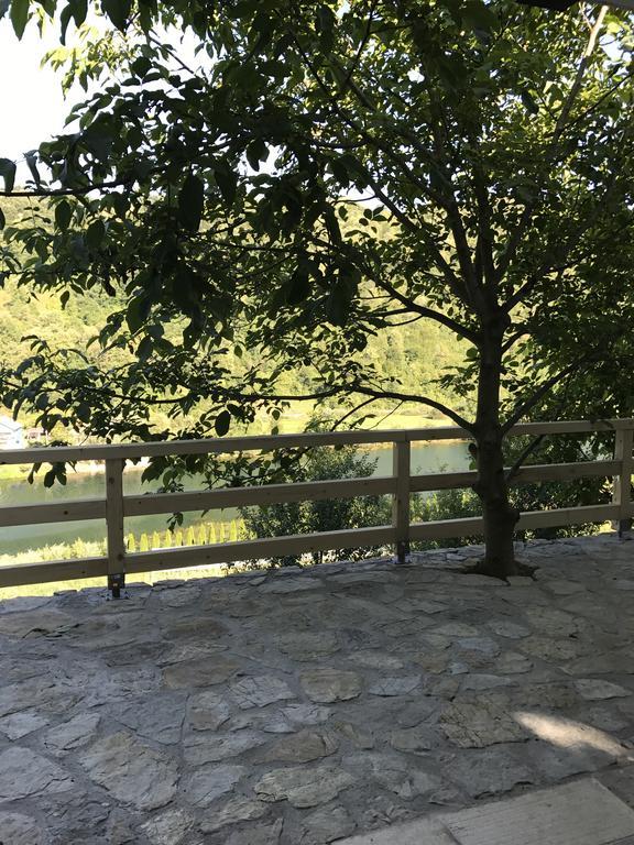 6 New River View Apartments Bihac Bagian luar foto