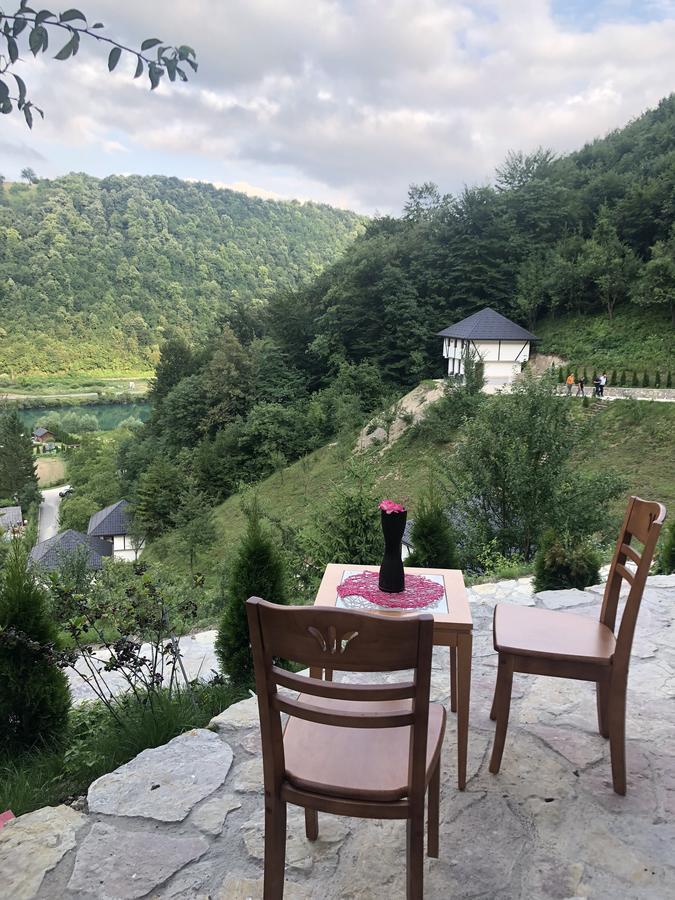 6 New River View Apartments Bihac Bagian luar foto